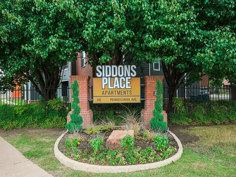 Siddons Place — Photo 16