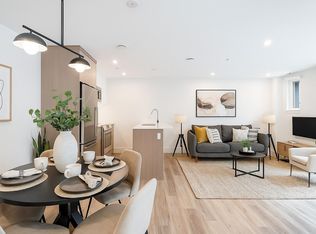 2085 E 1st Ave #109, Vancouver, BC V5N 1A1