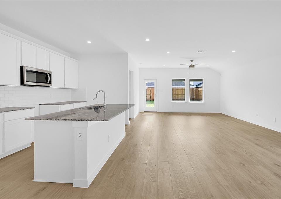 1st image of 4947 Pine Haven Lane