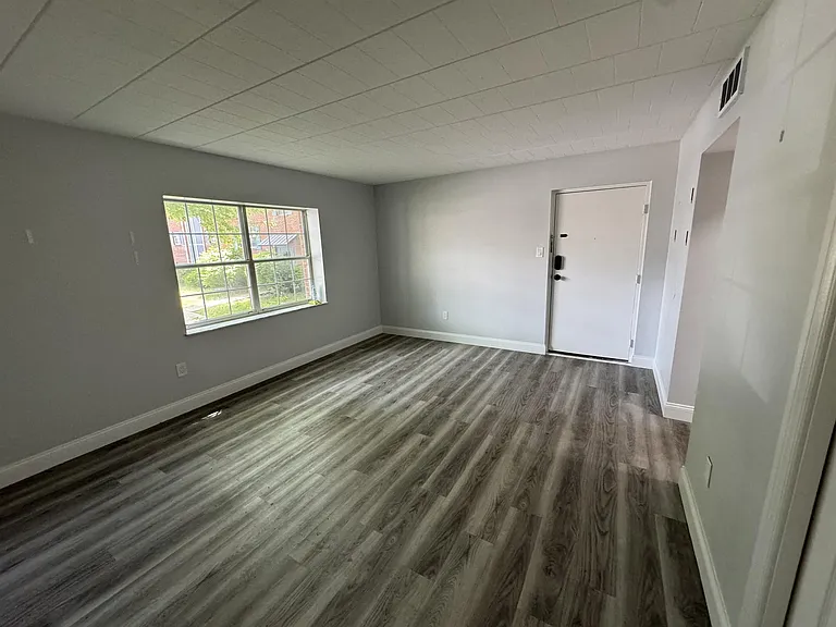 906 Erdner Ave #4 — Photo 4