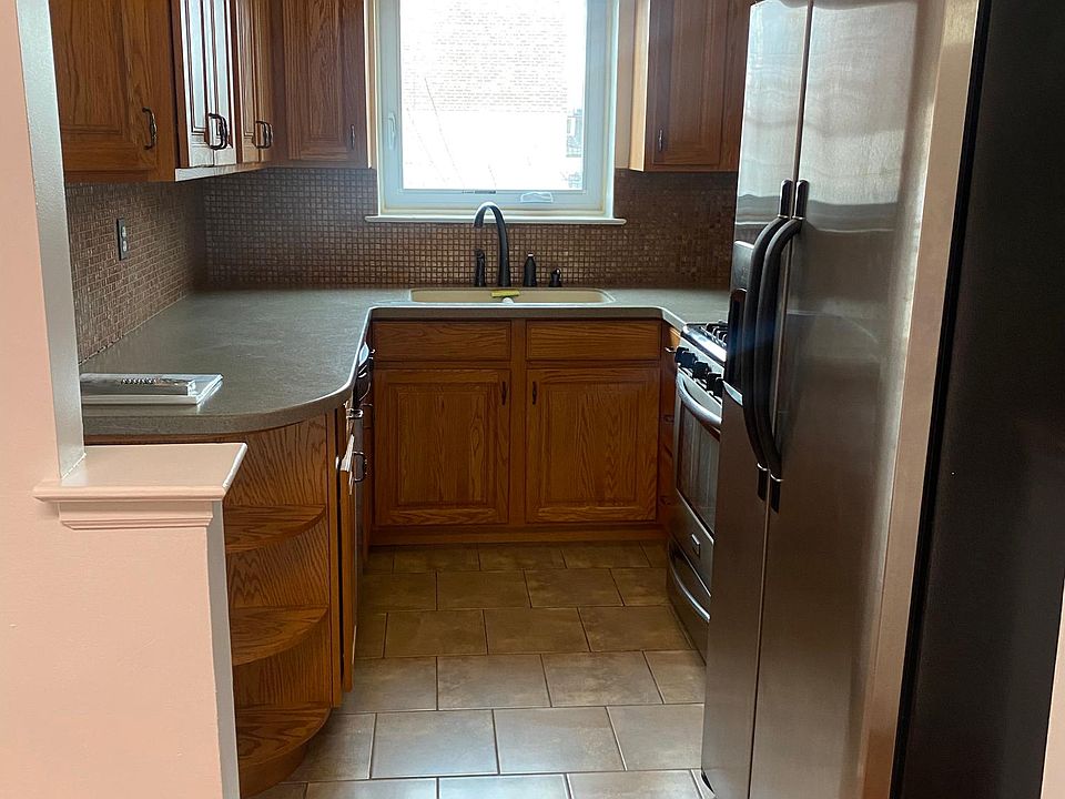 1st image of 3203 Fairmount Ave Floor 1