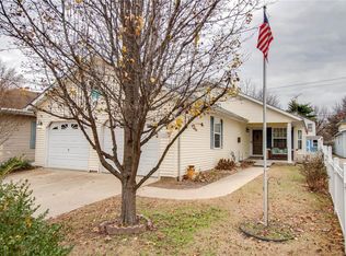 170 10th St, Wood River, IL