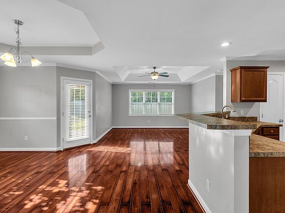 3rd image of 403 Blue Pennant Ct