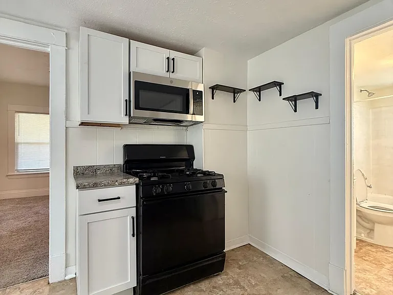 4383 W 28th St #1 — Photo 4