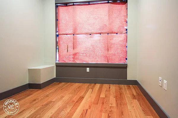 Rented by MySpaceNYC | media 4