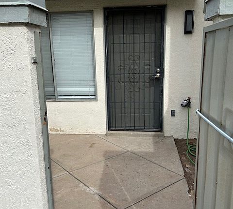 3rd image of 3290 Venus St #B