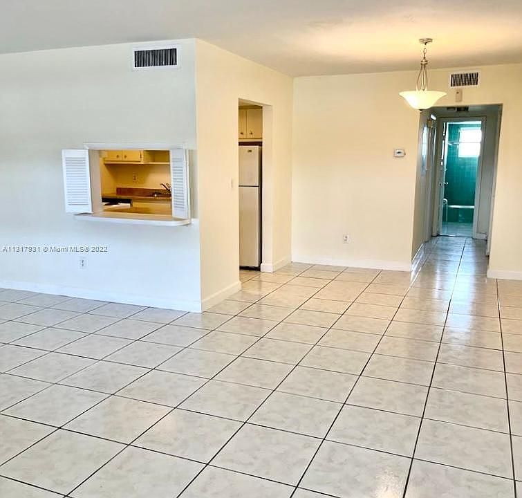 1st image of 12150 NE 19th Ave APT 7