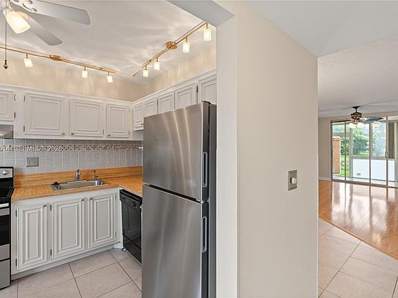 4th image of 5950 Del Lago Cir APT 106