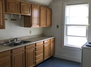 98 Park Ave, Woonsocket, RI 02895