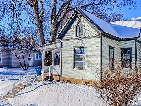 2nd image of 1330 Middle St