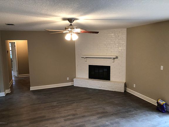 4th image of 1485 Gladiolus Ave