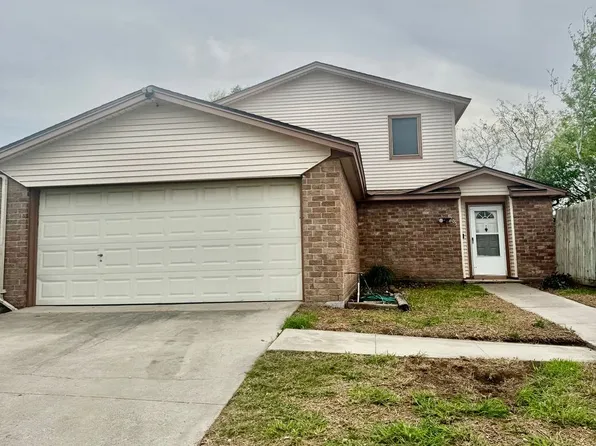 8105 Baylark Dr, Corpus Christi, TX 78412