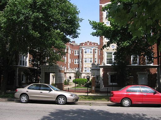 2nd image of 6723 S Paxton Ave APT 3E