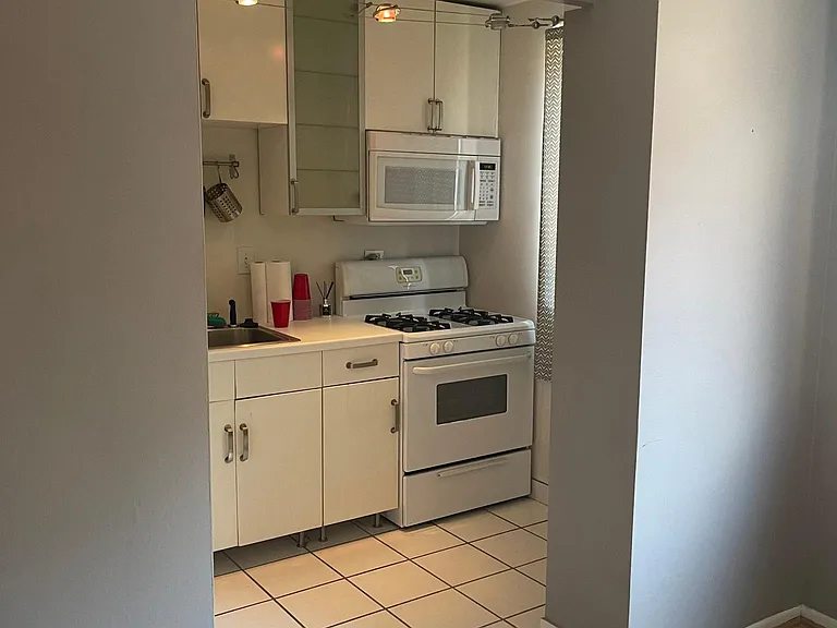 1420 N St NW #515 — Photo 2
