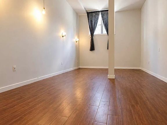 3rd image of 100 Dupont St APT Ll4