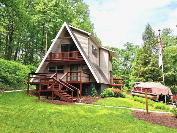 1021 Henrys Bend Rd, Oil City, PA 16301