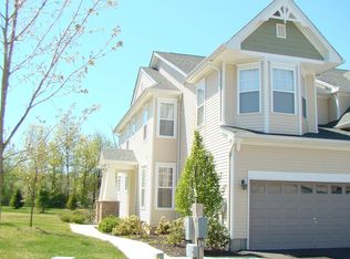 7 Cornwall Ln, Middletown, NY 10940