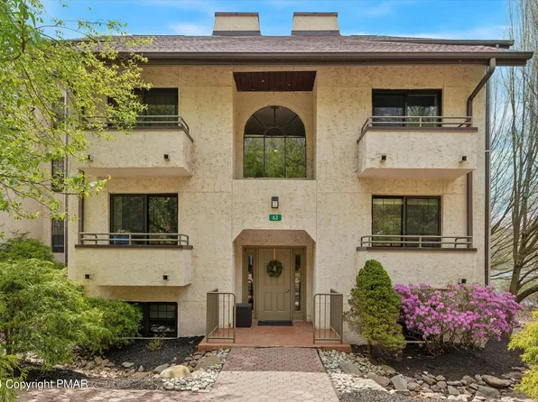 63 Midlake Dr #202, Lake Harmony, PA 18624