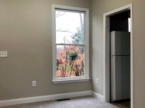3rd image of 8415 Holly Tree Dr