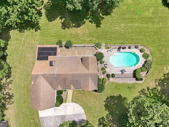 3rd image of 3421 Chestatee Rd