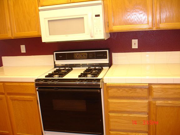 Gas Range & Microwave