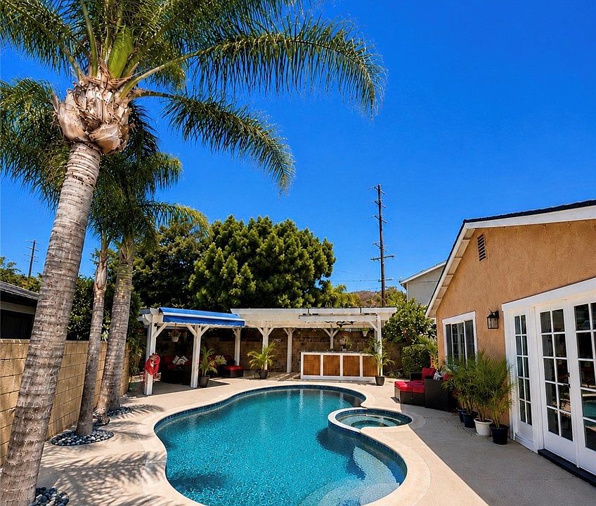 1st image of 21104 Rosedell Dr