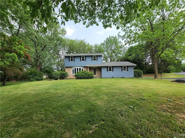378 Manor Dr, Nazareth, PA 18064