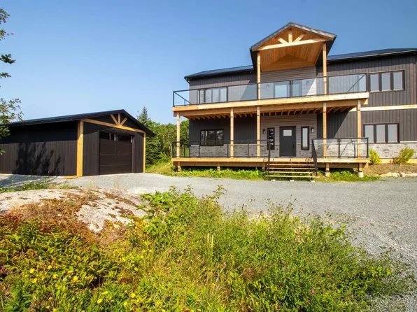 1605 Terence Bay Rd, Terence Bay, NS B3T 1X9