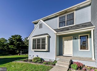 15 Haxall Ct, Sterling, VA 20165
