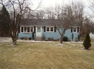 16 Heritage Rd, Sutton, MA 01590