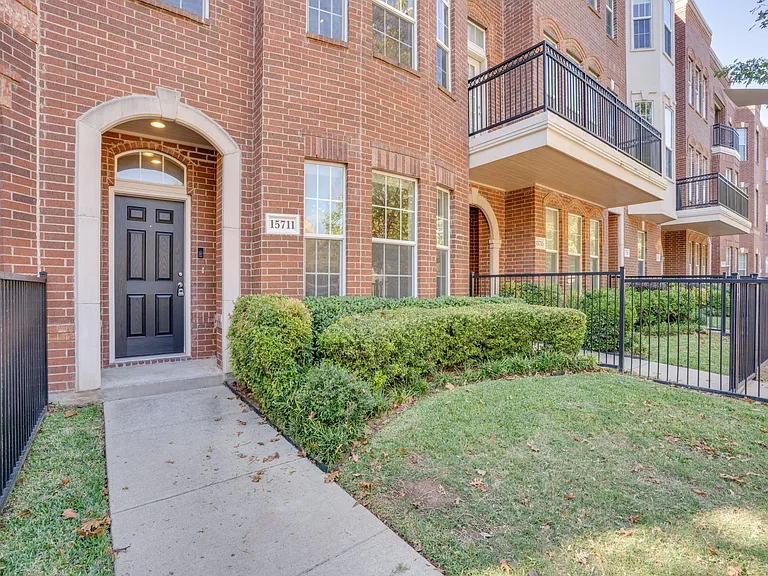 15711 Spectrum Dr #80 — Photo 2