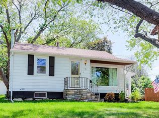 1101 67th St, Windsor Heights, IA 50324