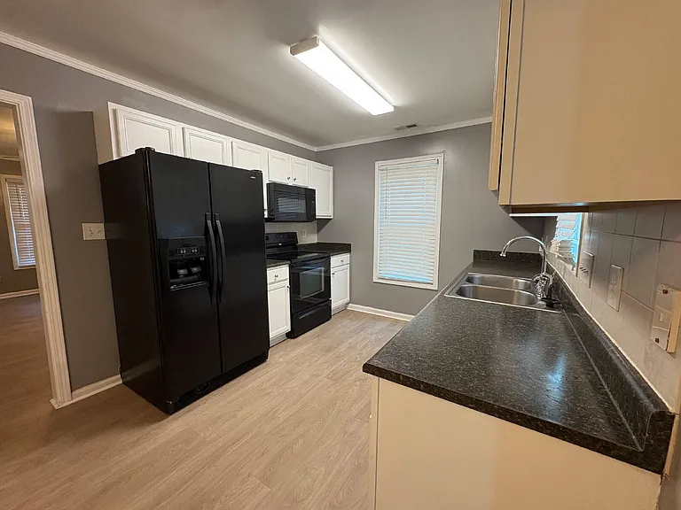 1227 Chimney Swift Dr — Photo 5