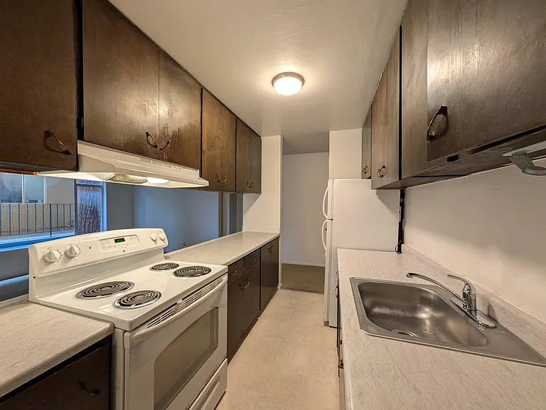 1925 Delaware St #1C — Photo 11