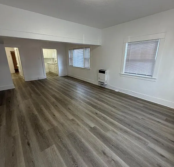 433 W 4th St #433 — Photo 20