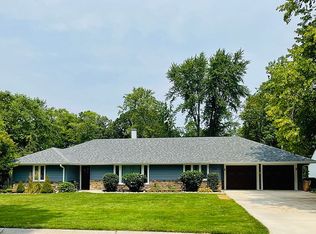 222 Wells St, Crown Point, IN 46307