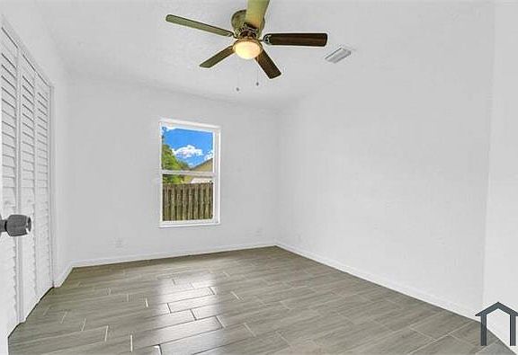 3rd image of 13737 Yarmouth Dr