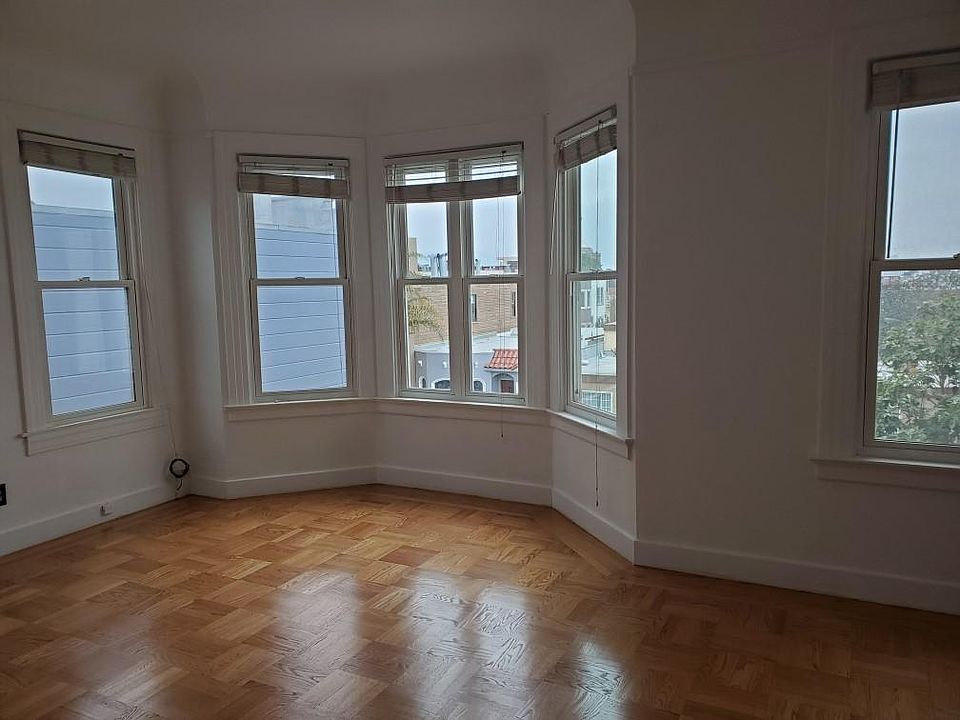 2nd image of 2665 Lombard St