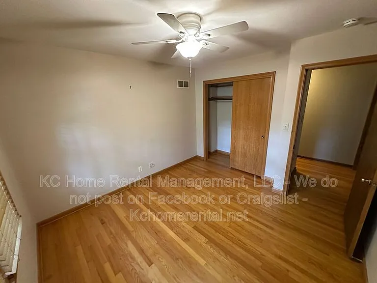 5423 Ballentine St — Photo 32