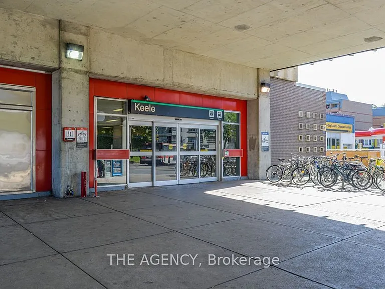 75 Keele St #1 — Photo 14