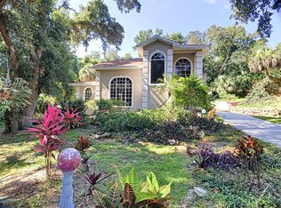 27 Oakwood Ave, Rockledge, FL 32955