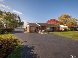 345 Lasalle Rd, Monroe, MI 48162