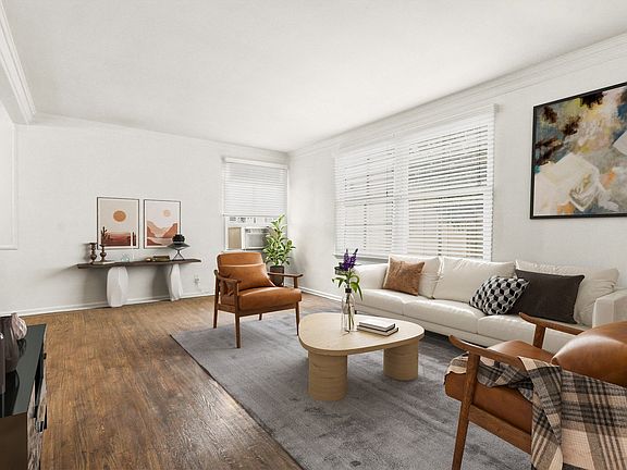 3rd image of 1316-1326 N Hayworth Ave #1018885