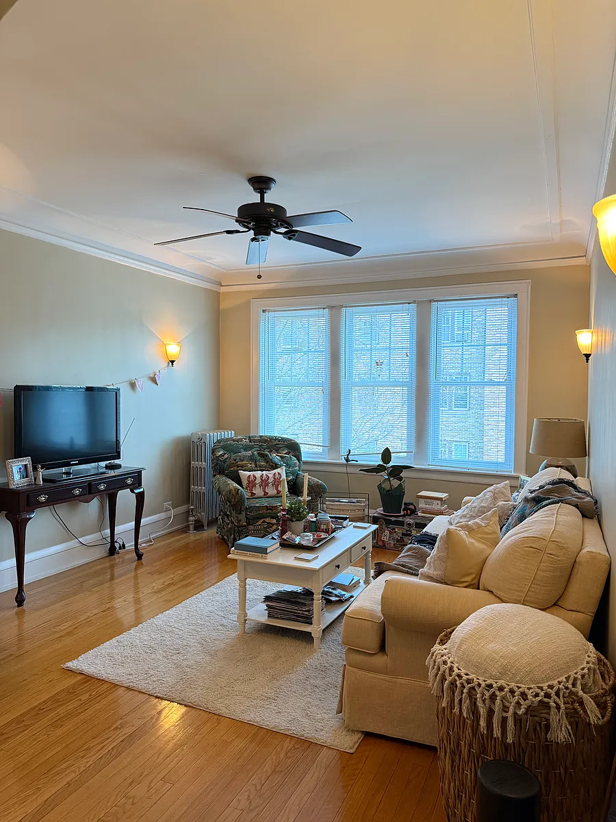 Building Photo - 802 Elmwood Ave #3E
