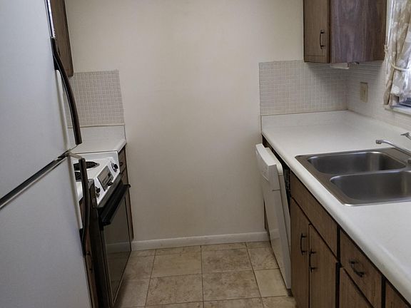 3rd image of 1845 S Highland Ave APT 9-7