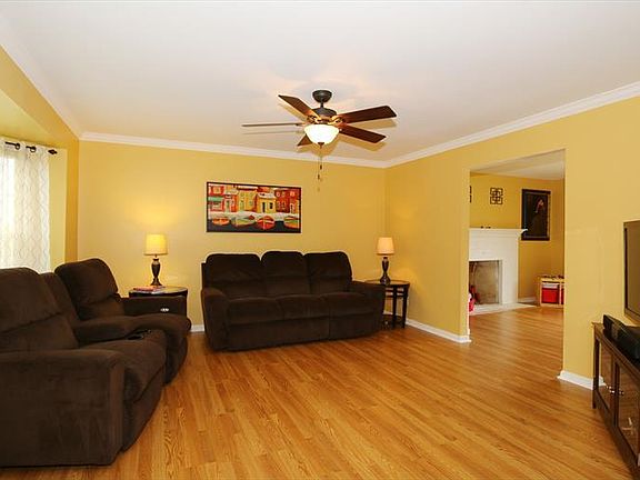 4th image of 6075 Bainbridge Ct