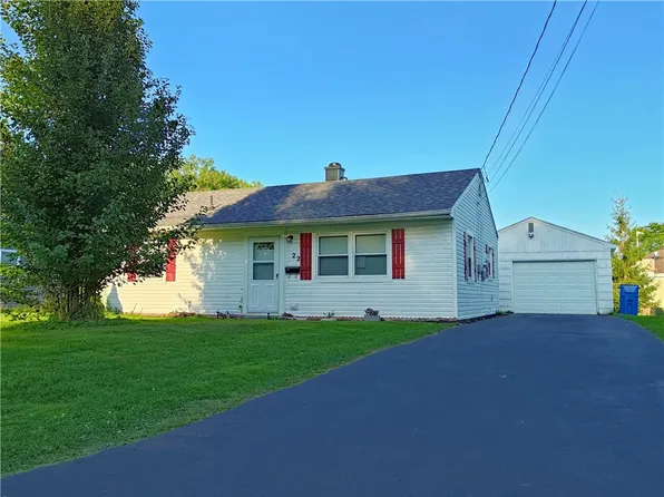 22 Stewart St, Waterloo, NY 13165