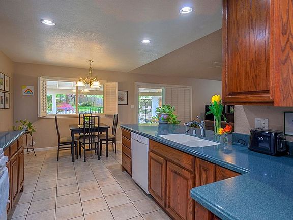 5th image of 4717 Della Robia Ct