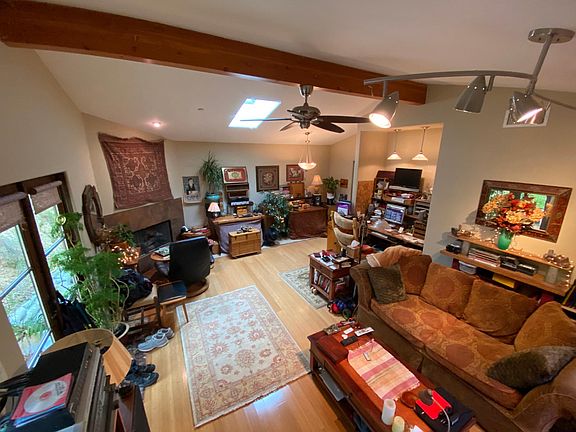 4th image of 1226 N Topanga Canyon Blvd