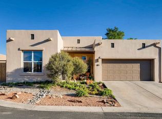 6 Autumn Light Pl, Santa Fe, NM 87508